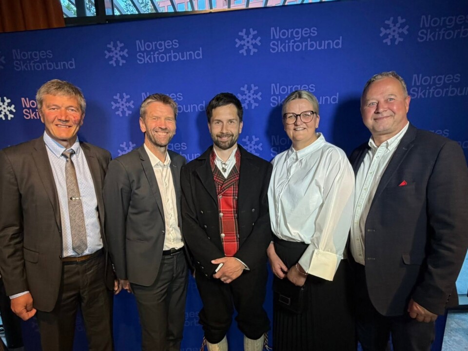rond Vilhelm Lund (t.v.), Geir Schjølberg, daglig leder i skikretsen Hallgeir Garmo, kretsleder Lene Faraasen og Jon Busterud deltok for Hedmark på Skitinget sist helg.
